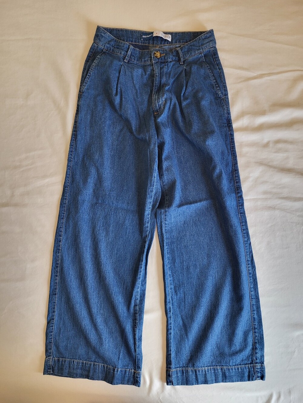 Old Navy Extra High-Rise Super Wide Leg Trouser Lightweight Jeans